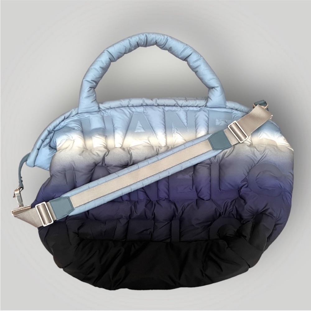 Auth CHANEl Doudone Ombré Tote with Strap